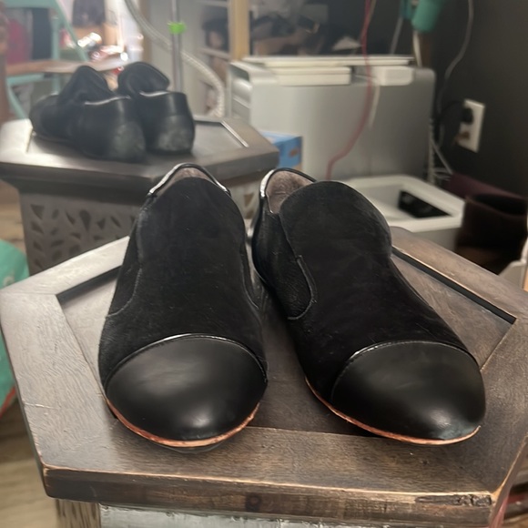 TSUBO, Ravyn slip on cap toe, black leather shoes - Picture 7 of 7